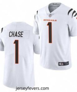 Cincinnati Bengals 1 Ja 27Marr Chase White Vapor Untouchable Limited Stitched Jersey